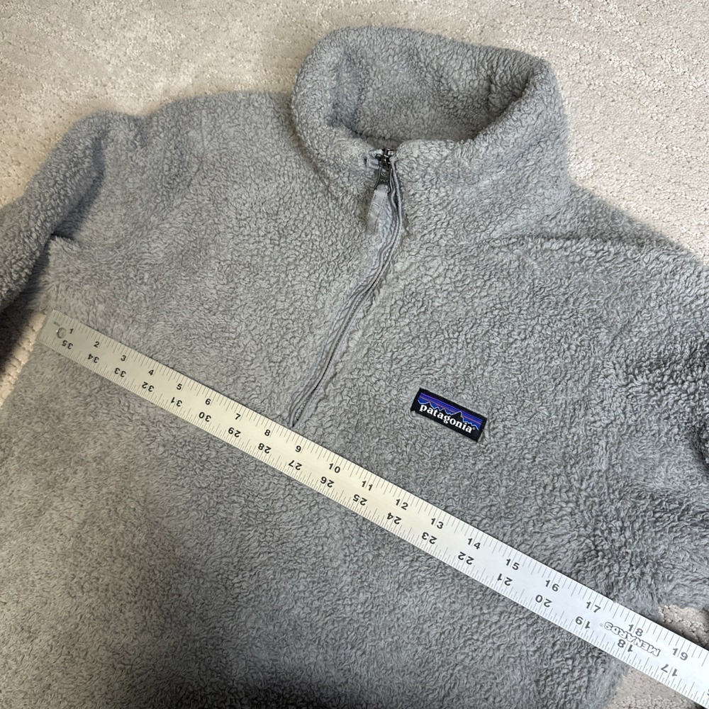 Women's Patagonia Small‎ Grey Teddy Fleece 1/2 Zip Pullover Sweatshirt - Picture 4 of 6